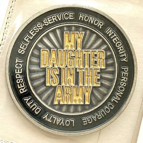 My Daughter Is In The Army Full Color Enamel Challenge Coin & Plastic Case 1.5" - Picture 1 of 3